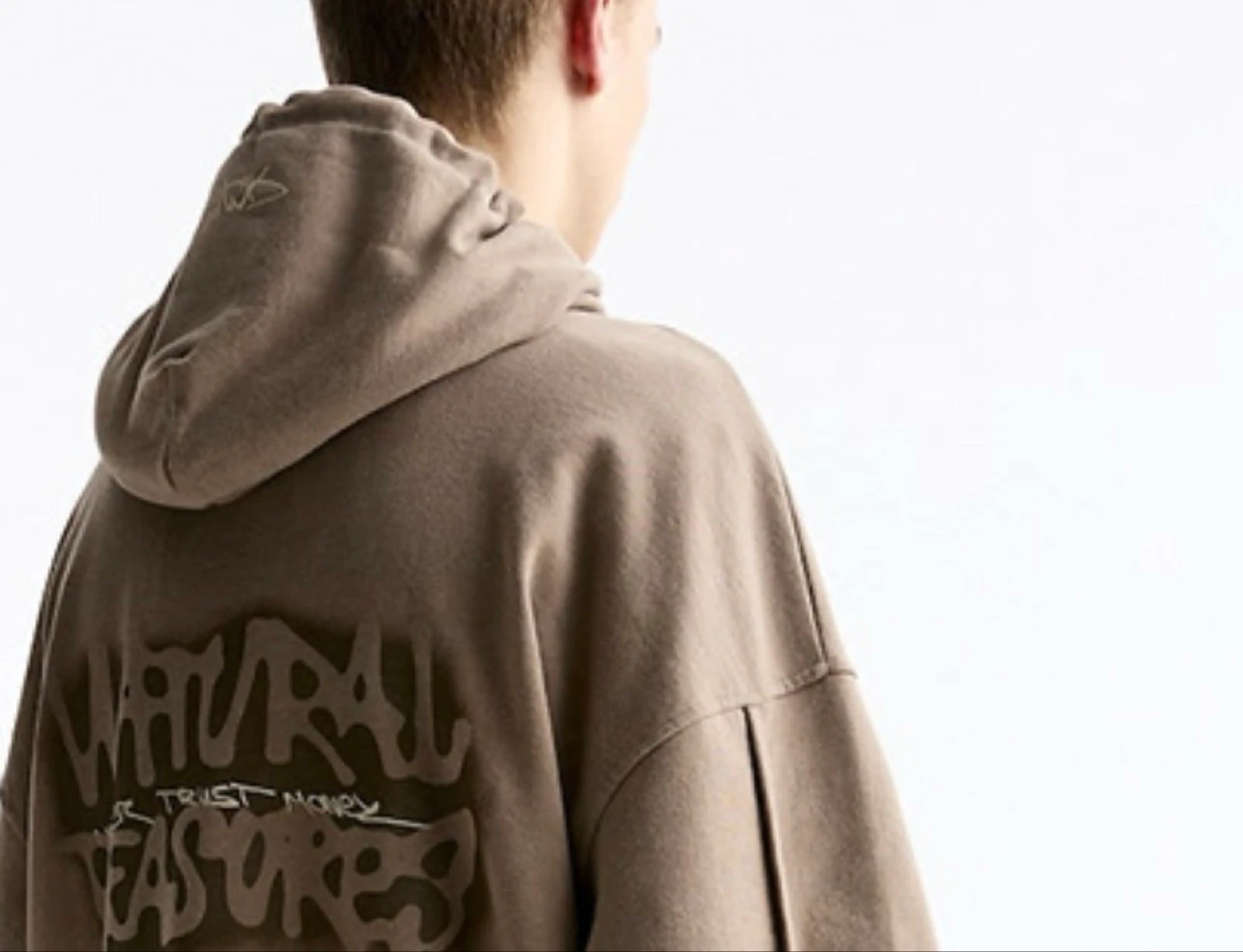 Hoodie Oversized Castanha “Natural Pleasure” – Como Nova